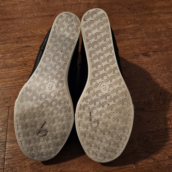 Black high heeled boots - Picture 8 of 9